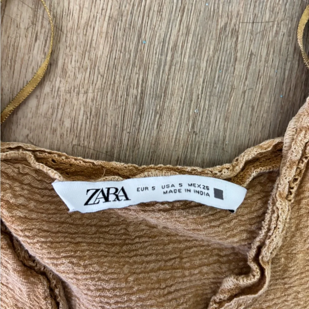 Zara Ruffle Top - Picture 3 of 3